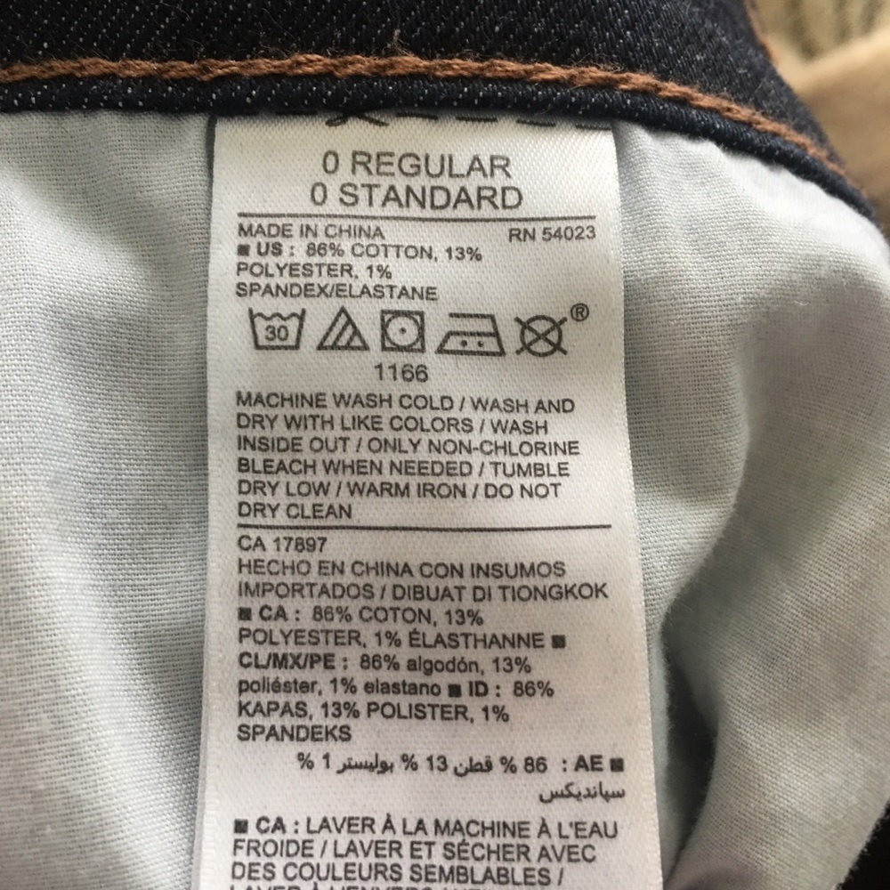 Old Navy Original Mid-rise Jeans - Picture 5 of 5